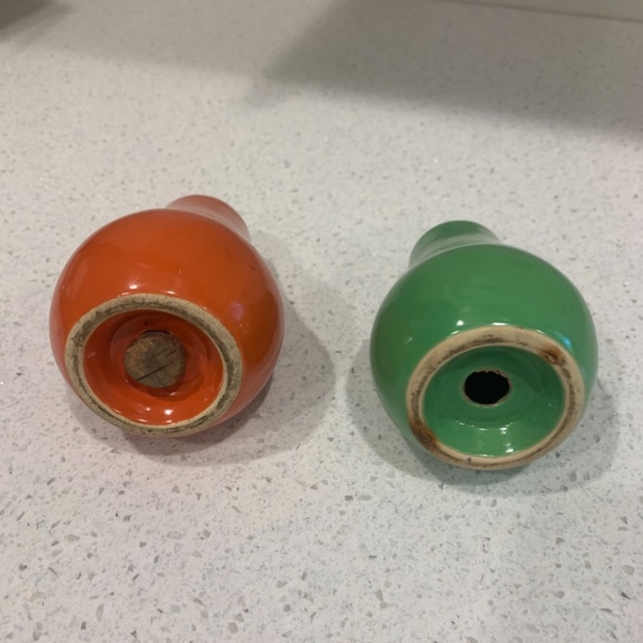 Vintage ceramic salt and pepper shaker set, Large MCM pear shape. - Picture 4 of 4